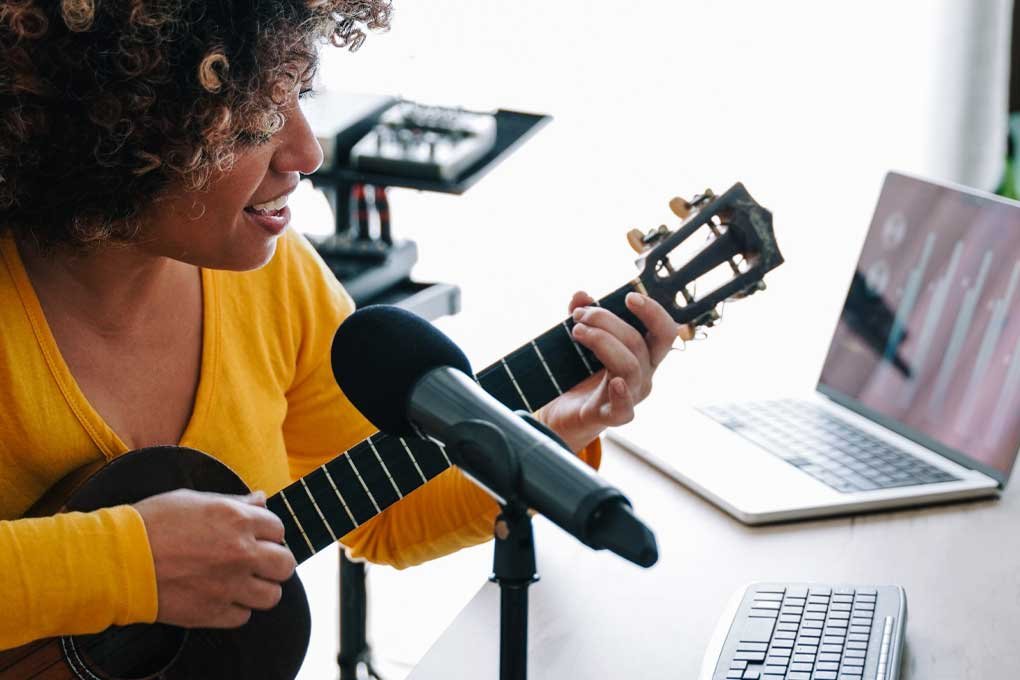 Free-Singing-with-Ukulele-Course-Featured-Images Free-Singing-with-Ukulele-Course-Featured-Images